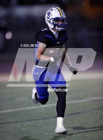 Thumbnail 3 in Carter vs. Sulphur Springs (UIL Football 4A Division 1 Region 2 Bi-District) photogallery.