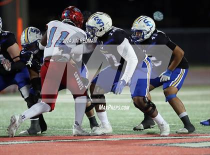 Thumbnail 2 in Carter vs. Sulphur Springs (UIL Football 4A Division 1 Region 2 Bi-District) photogallery.