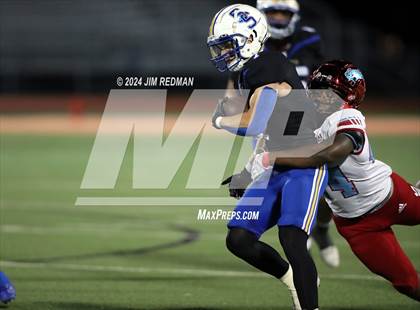 Thumbnail 2 in Carter vs. Sulphur Springs (UIL Football 4A Division 1 Region 2 Bi-District) photogallery.