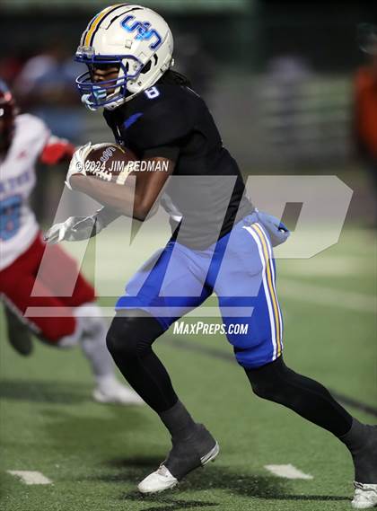 Thumbnail 1 in Carter vs. Sulphur Springs (UIL Football 4A Division 1 Region 2 Bi-District) photogallery.