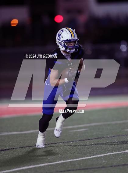 Thumbnail 2 in Carter vs. Sulphur Springs (UIL Football 4A Division 1 Region 2 Bi-District) photogallery.