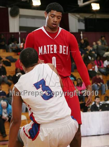 Thumbnail 3 in Mater Dei vs. DeMatha (Hoophall Classic) photogallery.