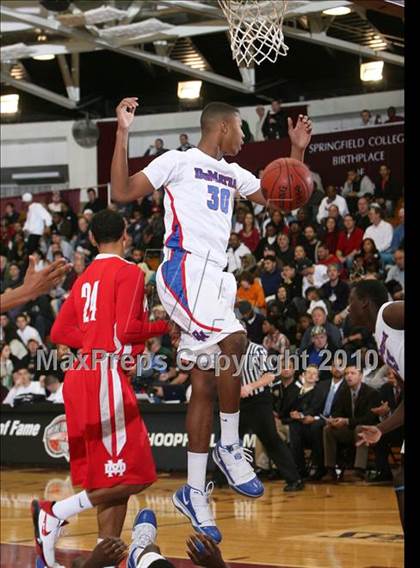 Thumbnail 2 in Mater Dei vs. DeMatha (Hoophall Classic) photogallery.