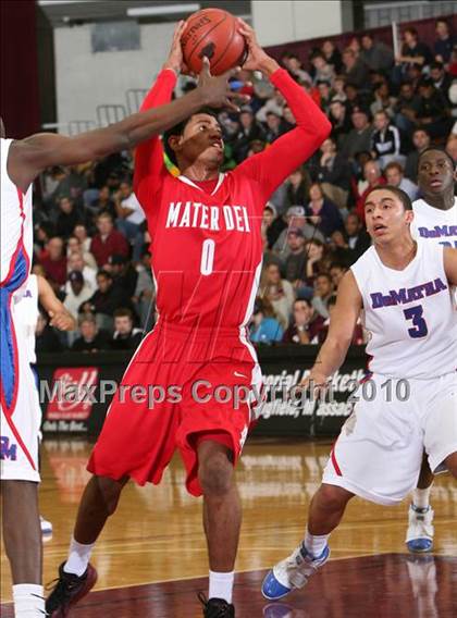 Thumbnail 3 in Mater Dei vs. DeMatha (Hoophall Classic) photogallery.