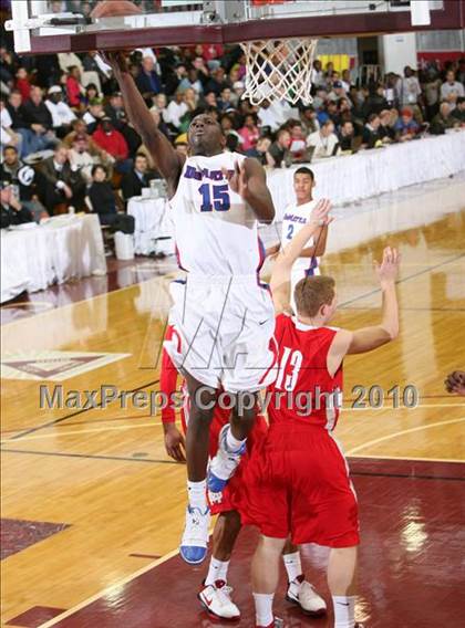 Thumbnail 1 in Mater Dei vs. DeMatha (Hoophall Classic) photogallery.