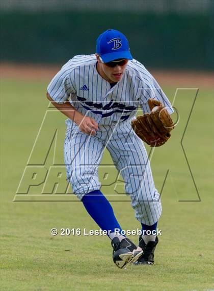 Thumbnail 1 in Bandera vs. Sinton (UIL 4A Area Playoffs) photogallery.