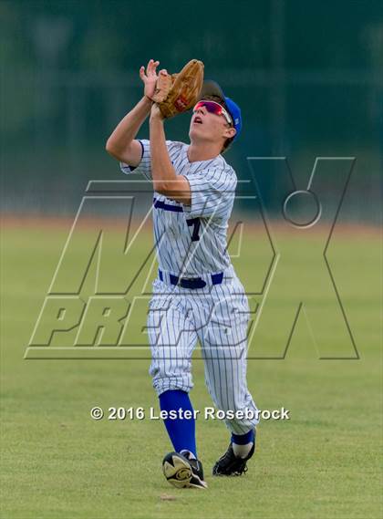 Thumbnail 2 in Bandera vs. Sinton (UIL 4A Area Playoffs) photogallery.