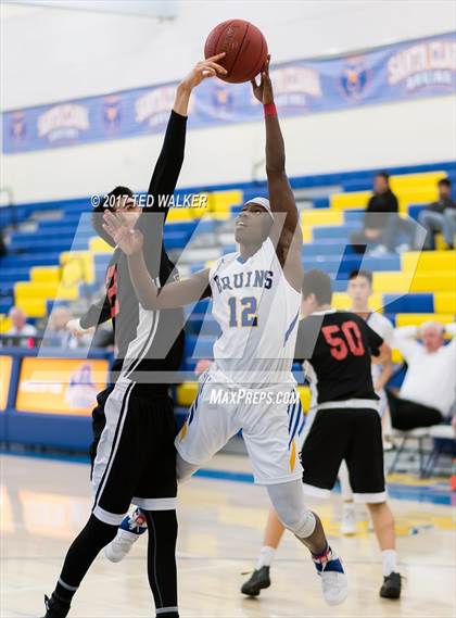 Thumbnail 3 in Santa Clara vs. Gunn (CIF CCS D2 Quarterfinal) photogallery.