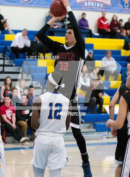 Thumbnail 1 in Santa Clara vs. Gunn (CIF CCS D2 Quarterfinal) photogallery.