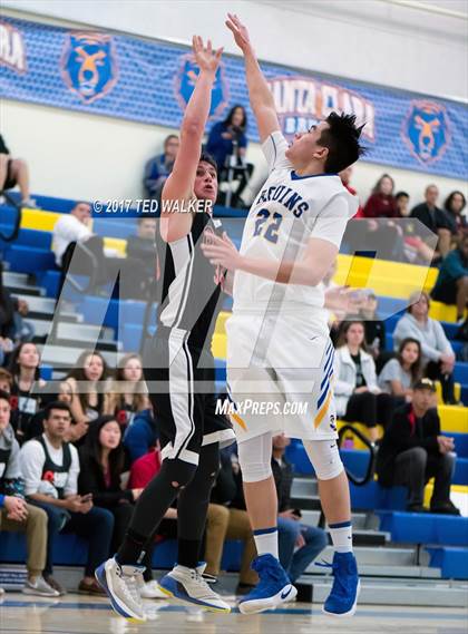 Thumbnail 2 in Santa Clara vs. Gunn (CIF CCS D2 Quarterfinal) photogallery.