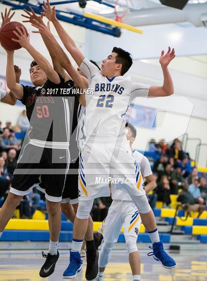 Thumbnail 1 in Santa Clara vs. Gunn (CIF CCS D2 Quarterfinal) photogallery.