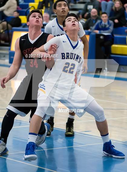 Thumbnail 2 in Santa Clara vs. Gunn (CIF CCS D2 Quarterfinal) photogallery.