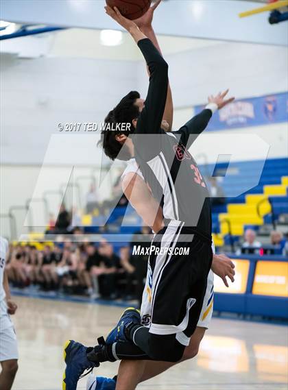 Thumbnail 3 in Santa Clara vs. Gunn (CIF CCS D2 Quarterfinal) photogallery.