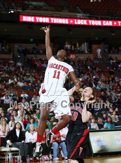 Thumbnail 3 in MacArthur vs. Wagner (UIL 5A Semifinal) photogallery.