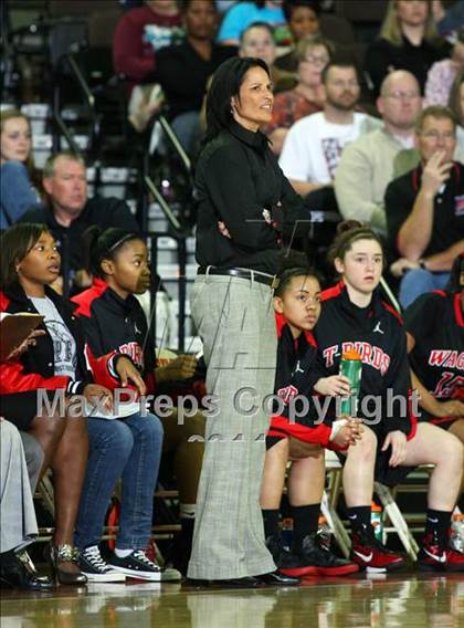Thumbnail 3 in MacArthur vs. Wagner (UIL 5A Semifinal) photogallery.