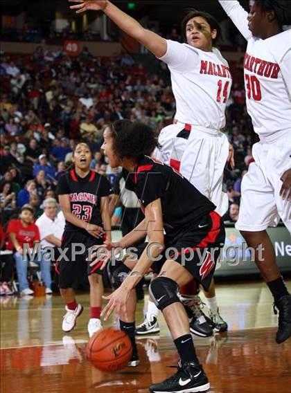 Thumbnail 1 in MacArthur vs. Wagner (UIL 5A Semifinal) photogallery.