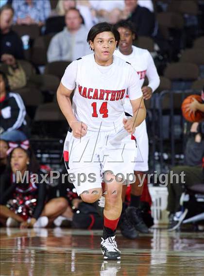 Thumbnail 2 in MacArthur vs. Wagner (UIL 5A Semifinal) photogallery.