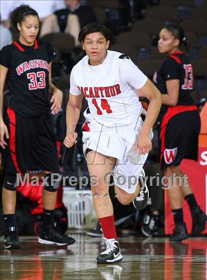 Thumbnail 2 in MacArthur vs. Wagner (UIL 5A Semifinal) photogallery.