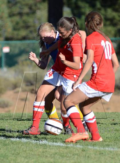 Thumbnail 2 in Lowry @ Truckee photogallery.