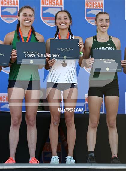 Thumbnail 1 in NCHSAA 4A Championship photogallery.