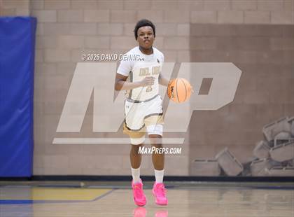 Thumbnail 2 in Taft vs. Del Oro (BCHS MLK Showcase) photogallery.