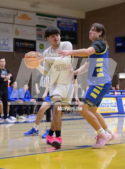 Thumbnail 3 in Taft vs. Del Oro (BCHS MLK Showcase) photogallery.