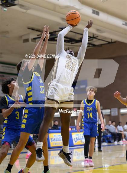 Thumbnail 3 in Taft vs. Del Oro (BCHS MLK Showcase) photogallery.