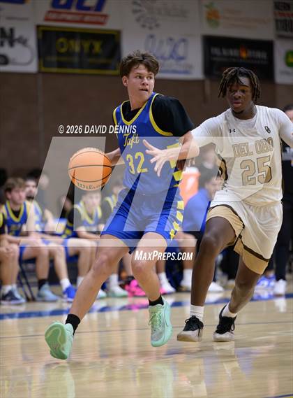 Thumbnail 1 in Taft vs. Del Oro (BCHS MLK Showcase) photogallery.