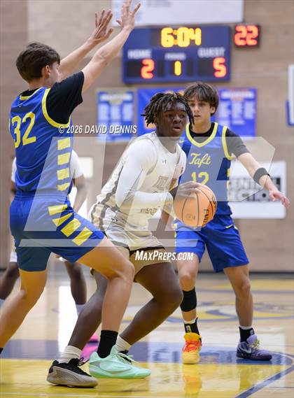 Thumbnail 2 in Taft vs. Del Oro (BCHS MLK Showcase) photogallery.