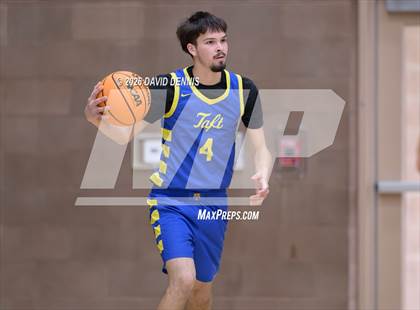 Thumbnail 2 in Taft vs. Del Oro (BCHS MLK Showcase) photogallery.