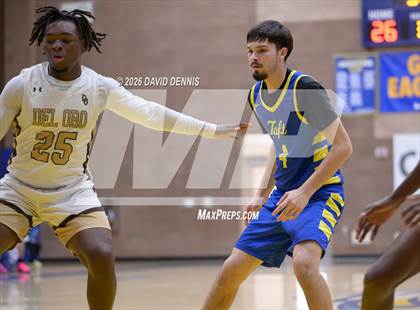 Thumbnail 1 in Taft vs. Del Oro (BCHS MLK Showcase) photogallery.