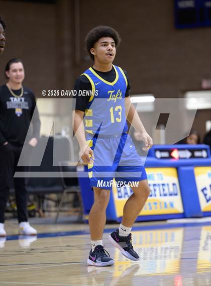 Thumbnail 2 in Taft vs. Del Oro (BCHS MLK Showcase) photogallery.