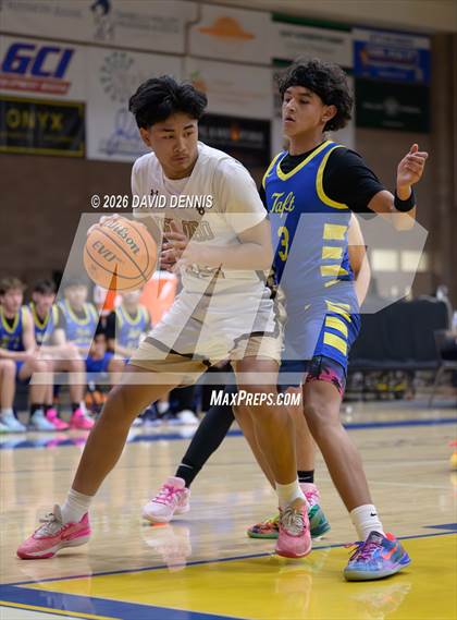Thumbnail 3 in Taft vs. Del Oro (BCHS MLK Showcase) photogallery.