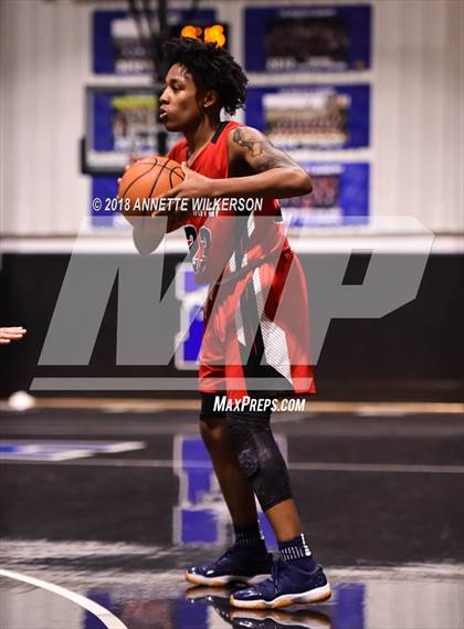Thumbnail 3 in Master's Academy vs. Edgewood (Kalyn High Master’s Classic) photogallery.