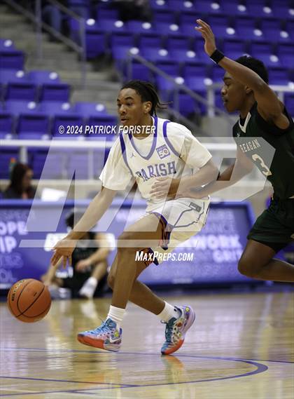 Thumbnail 2 in Reagan vs. Parish Episcopal (NISD/NEISD Tournament Final) photogallery.