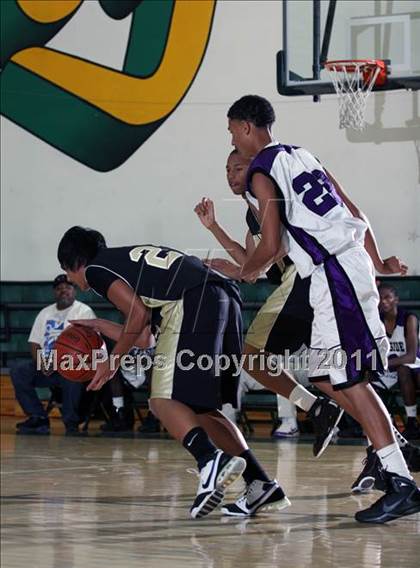 Thumbnail 2 in Panorama vs Eastside (Canyon Classic) photogallery.