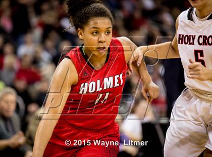 Thumbnail 3 in Holmes vs. Holy Cross (KHSAA 9th Region Final) photogallery.