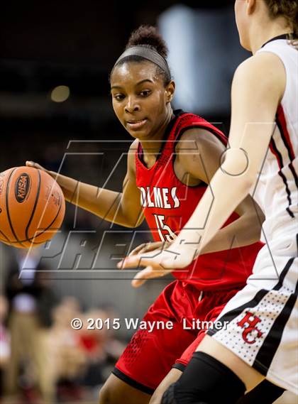 Thumbnail 2 in Holmes vs. Holy Cross (KHSAA 9th Region Final) photogallery.