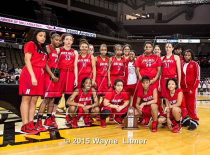 Thumbnail 2 in Holmes vs. Holy Cross (KHSAA 9th Region Final) photogallery.