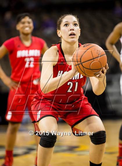 Thumbnail 2 in Holmes vs. Holy Cross (KHSAA 9th Region Final) photogallery.