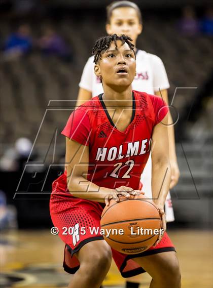 Thumbnail 3 in Holmes vs. Holy Cross (KHSAA 9th Region Final) photogallery.