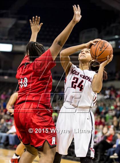 Thumbnail 2 in Holmes vs. Holy Cross (KHSAA 9th Region Final) photogallery.