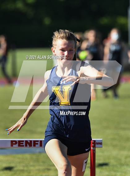 Thumbnail 3 in Girls Track and Field (NYSPHSAA Section 5 Sectional Final) photogallery.