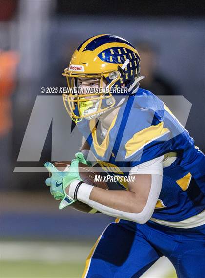 Thumbnail 1 in Porterville vs Exeter photogallery.