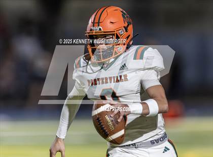 Thumbnail 3 in Porterville vs Exeter photogallery.