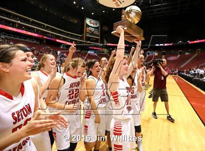 Thumbnail 1 in Seton Catholic (AIA D2 Final Award Photos) photogallery.