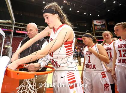 Thumbnail 3 in Seton Catholic (AIA D2 Final Award Photos) photogallery.