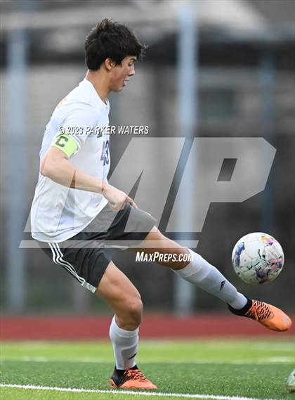 Thumbnail 1 in Sam Houston @ East Jefferson (Div. II Regional Playoff) photogallery.