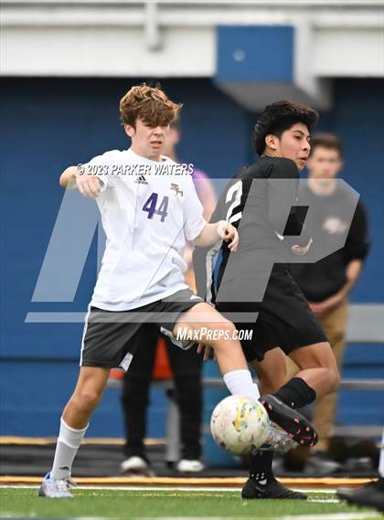 Thumbnail 2 in Sam Houston @ East Jefferson (Div. II Regional Playoff) photogallery.