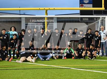 Thumbnail 2 in Sam Houston @ East Jefferson (Div. II Regional Playoff) photogallery.